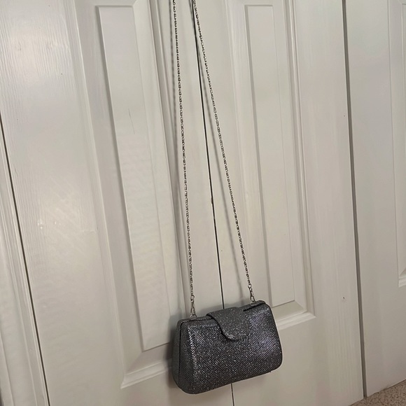 Silver Purse! - Picture 2 of 2
